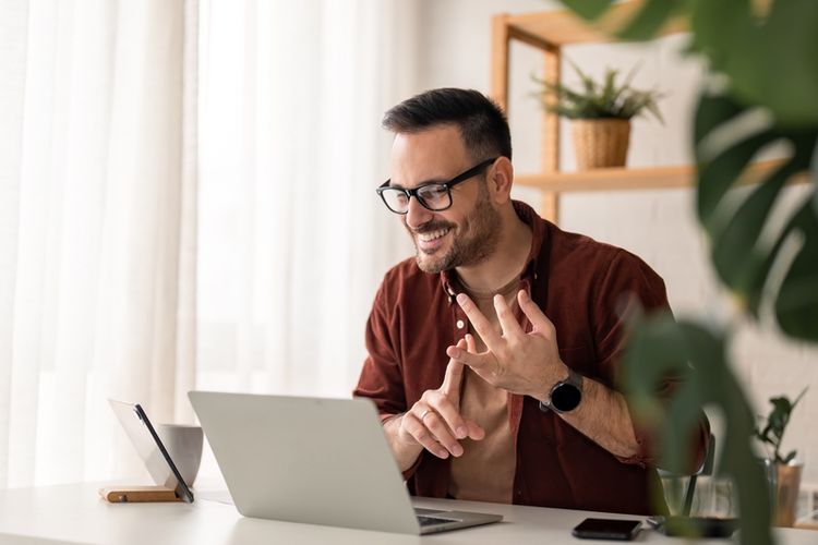 tips wawancara kerja, perusahaan toxic, tips interview kerja, red flag pekerjaan, red flag saat interview kerja, red flag perusahaan, perusahaan toxic red flag, perusahaan red flag, ciri2 perusahaan red flag, tanda lingkungan kerja toxic, Simak, 5 Red Flag Perusahaan yang Bisa Terlihat dari Proses Wawancara Kerja, 1. Budaya dan nilai perusahaan tampak tak jelas, 2. Pewawancara menghindari topik kompensasi, 3. Proses interview tidak profesional, 4. Ada tekanan untuk selalu siaga di luar jam kerja, 5. Tak ada pemahaman yang jelas