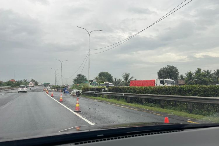 Tol Layang MBZ, Honda Step WGN, Tes Bantingan Honda Step WGN: Tol Merak- MBZ