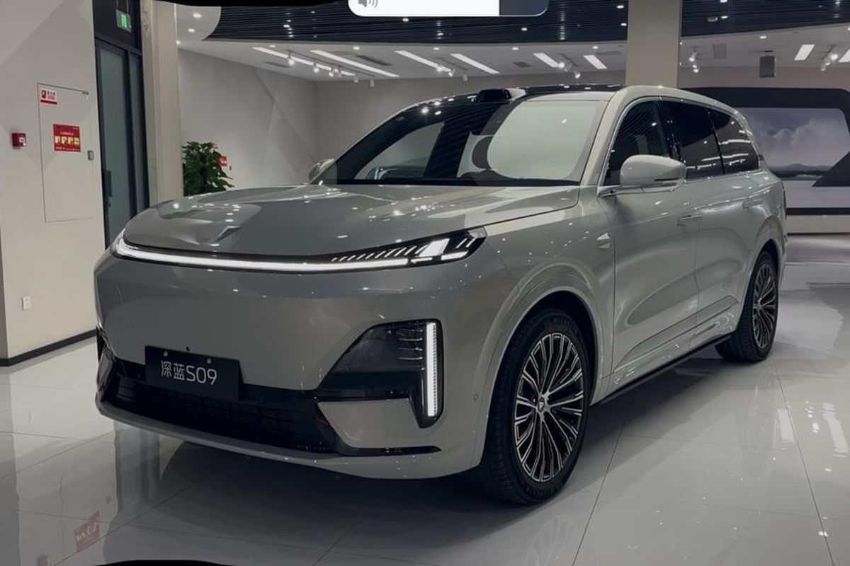 REEV, Deepal S09, Range Extended Electric Vehicle, Changan, Jumpa Changan Deepal S09, SUV Hybrid Penantang Palisade, Interior dan Kenyamanan, Fitur Unggulan, Performa dan Efisiensi REEV, Kesimpulan