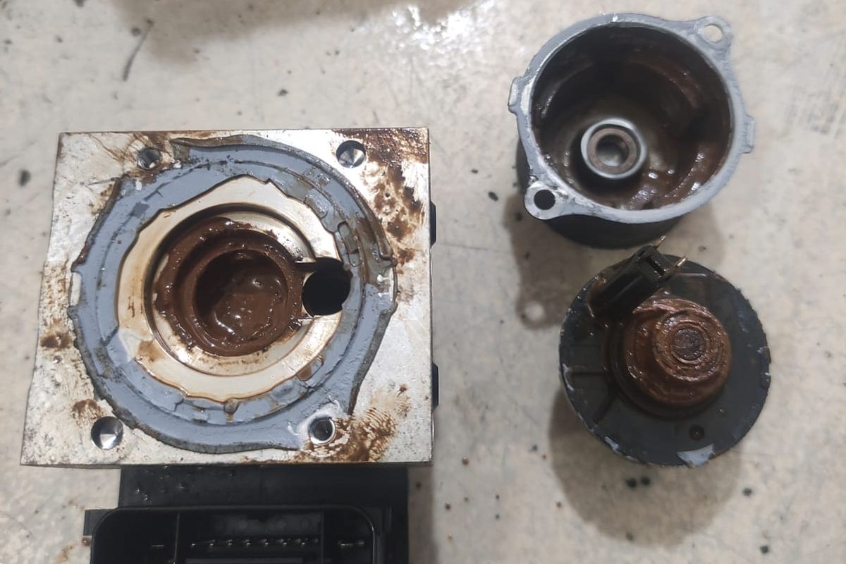 rem ABS, Yamaha NMAX, rem ABS motor, servis rem abs nmax, biaya servis rem abs, Lebih Murah dari Ganti Baru, Cek Biaya Servis Modul ABS NMAX