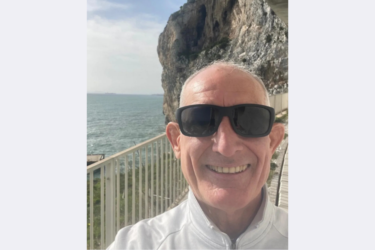 robotik, telesurgery, London, Dokter di London Operasi Pasien 2.400 Km Jauhnya, Jadi pasien uji coba, Operasi dari jarak 2.400 km, Cara kerja operasi jarak jauh, Uji coba lanjutan