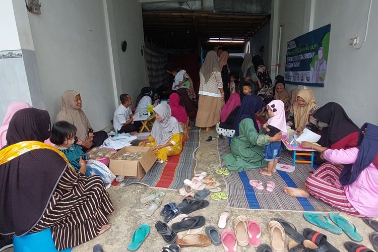 Jawa Timur, Sumenep, campak, KLB Campak, vaksinasi massal, kasus campak, klb campak di sumenep, KLB Campak di Sumenep: 78.569 Anak Jadi Target Vaksinasi Massal, Vaksin Siap Didistribusikan, Lonjakan Kasus Campak, Kesadaran Imunisasi Masih Rendah, Perlunya Edukasi Masyarakat