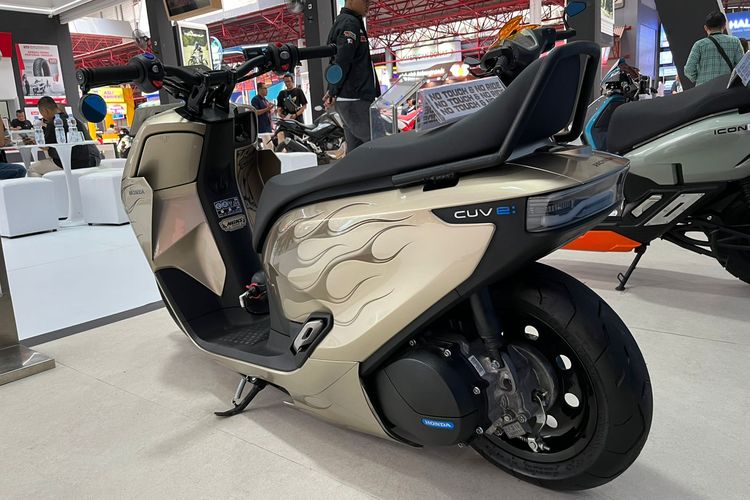 motor listrik, Honda Dream Ride Project, modifikasi, motor listrik honda, Honda CUV e:, Motor Listrik Honda CUV e: Berubah Jadi Low Rider Futuristik