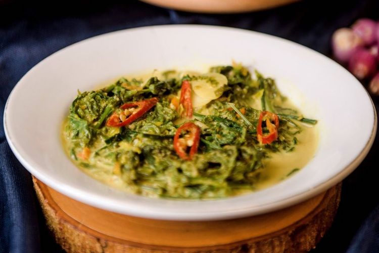 gulai daun singkong, Resep gulai daun singkong, resep gulai daun singkong, resep gulai daun singkong sederhana, resep gulai daun singkong teri, masakan daun singkong, Resep Gulai Daun Singkong, Cukup Pakai Bahan Ini agar Lembut & Gurih