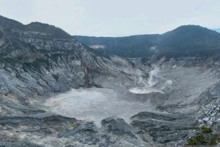 Tangkuban Parahu, KA Sangkuriang, legenda Sangkuriang, Dayang Sumbi, Legenda KA Sangkuriang, Asal-usul Gunung Tangkuban Parahu