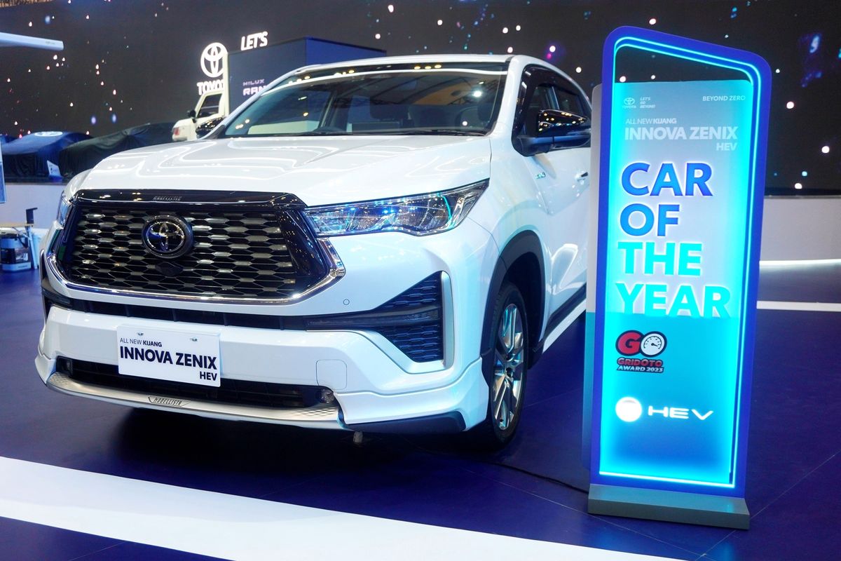 Mobil hybrid, perawatan sistem kelistrikan, mobil hybrid, konektor listrik, Mobil Hybrid, baterai mobil hybrid, Panduan Perawatan Mobil Hybrid untuk Pemilik Baru