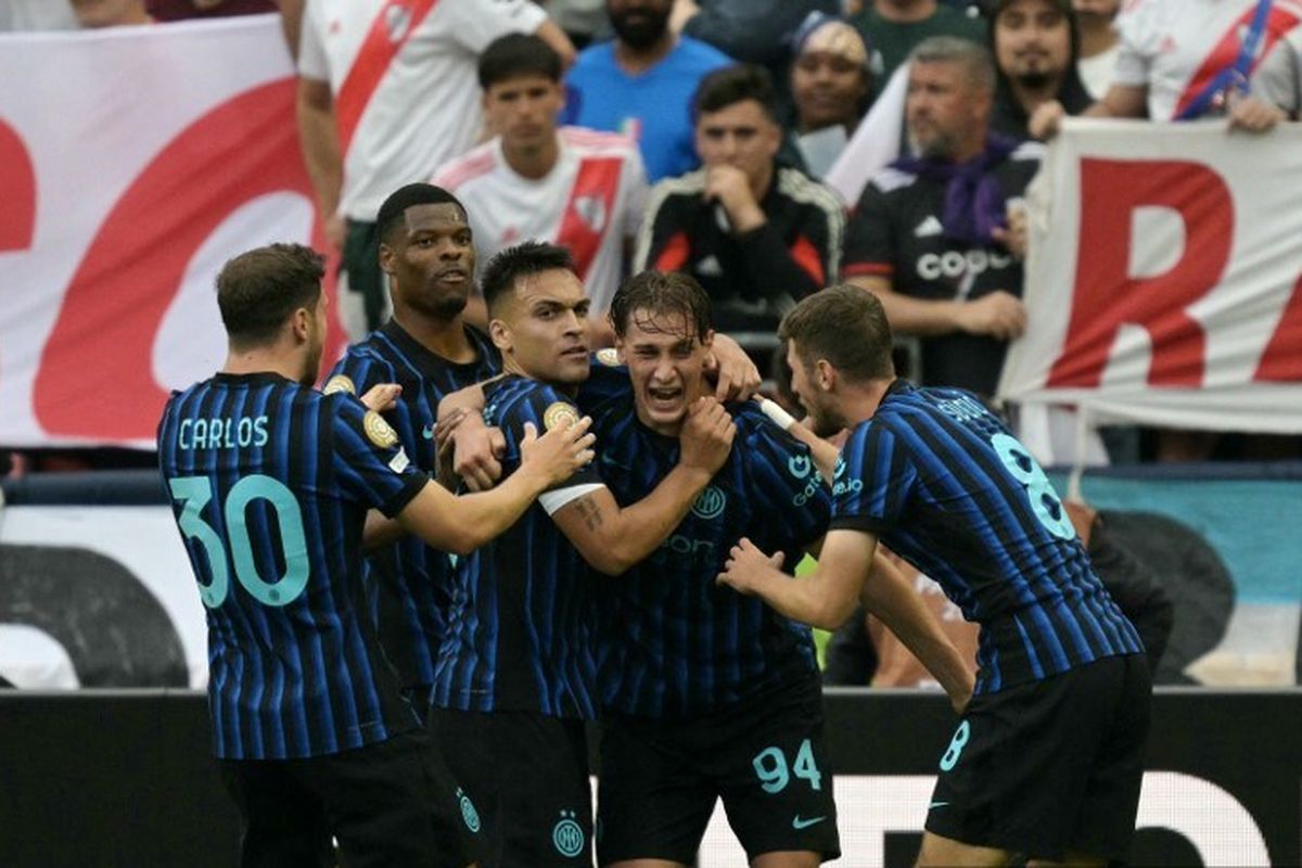Inter Milan, Francesco Pio Esposito, Piala Dunia Antarklub 2025, Piala dunia antarklub 2025, Piala Dunia Klub 2025, Christian Chivu, francesco pio esposito, Chivu Minta Publik Tak Euforia Memuji Esposito Usai Cetak Gol untuk Inter
