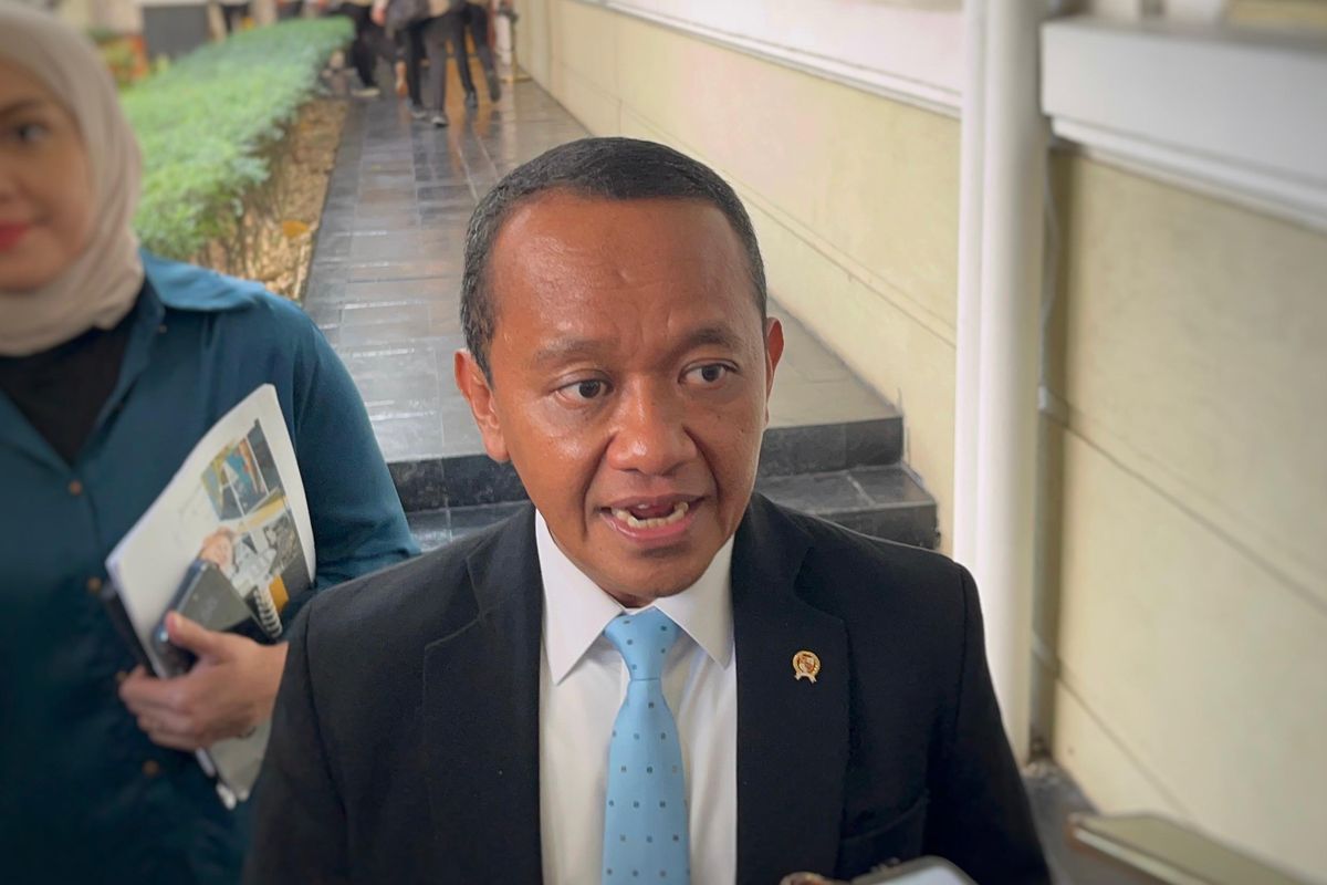 pahlawan nasional, Soeharto, Bahlil Lahadalia, gelar pahlawan nasional soeharto, Pahlawan Nasional Soeharto, Bahlil Lahadalia Tanggapi Penolakan Gelar Pahlawan Nasional Soeharto, Bahlil Lahadalia Tanggapi Penolakan Gelar Pahlawan Nasional Soeharto, Usulan Gelar Pahlawan Nasional untuk Semua Presiden, Jasa Soeharto yang Tak Terlupakan, Pencapaian Besar Soeharto: Ekonomi dan Pangan, Proses Pengusulan 40 Nama Pahlawan Nasional, Aktivis dan Akademisi Tolak Gelar Pahlawan Nasional untuk Soeharto, Alasan Penolakan Gelar Pahlawan Nasional Soeharto