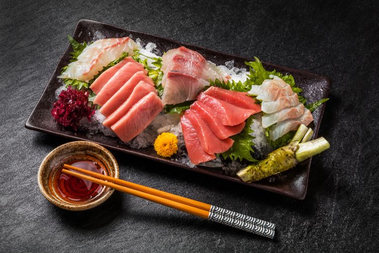 ikan apa saja yang bisa dimakan mentah, ikan yang bisa dimakan mentah, cara mengolah ikan mentah, jenis ikan apa yang aman dikonsumsi mentah, Bagaimana cara mengolah ikan mentah, Jangan Sembarangan! Ini Jenis Ikan yang Paling Aman Dikonsumsi Mentah