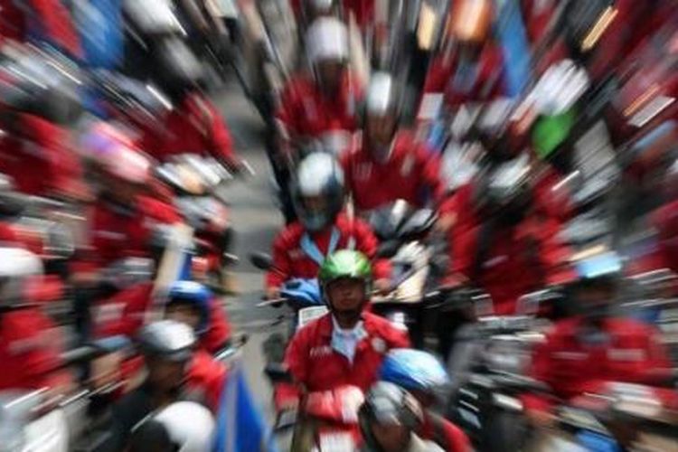 phk karyawan, Dedi Mulyadi, Gubernur Jawa Barat, phk buruh di jabar, PHK tertinggi, PHK di Jawa Barat Tertinggi se-Indonesia, Dedi Mulyadi: Industri Besar, Dampak pun Besar