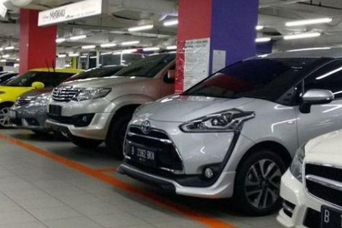 MPV pintu geser bekas, harga MPV pintu geser bekas, banderol MPV pintu geser bekas, Harga MPV Pintu Geser November 2025, Evalia mulai Rp 76 Juta