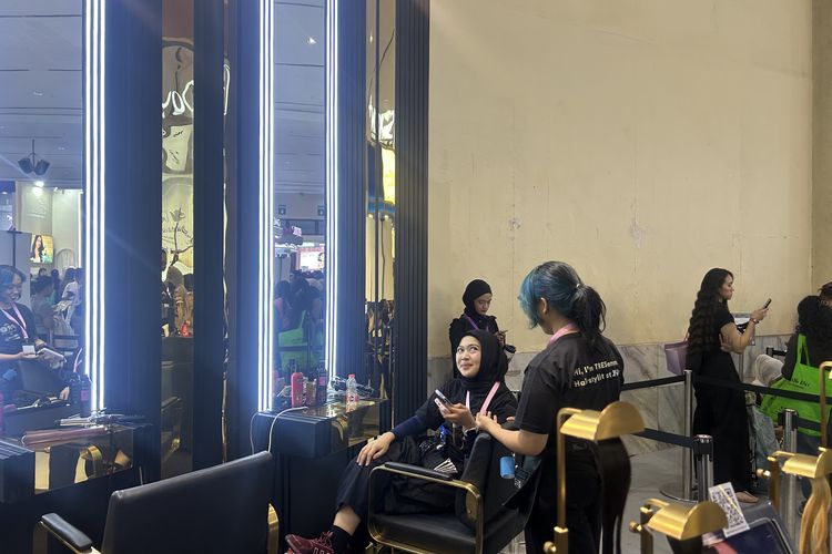 Jakarta X Beauty, Jakarta X Beauty 2025, jakarta x beauty 2025, jxb 2025, aktivitas di jakarta x beauty 2025, 10 Aktivitas Seru Selain Belanja di Jakarta X Beauty 2025, dari Pijat Gratis hingga Talkshow, 1. Pijat gratis, 2. Menyetorkan kemasan bekas produk skincare, 3. Scalp + Hair Analysis dari Dove, 4. Photo box, 5. Playground anak , 6. Styling rambut gratis , 7. Simple nail polish , 8. Skin analysis, 9. Bermain game, 10. Talkshow gratis 