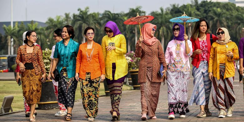 Hari Kartini, ucapan Hari Kartini, Hari Kartini 2026, 50 Ucapan Hari Kartini 2026 yang Inspiratif, Cocok Dibagikan di Medsos, Ucapan Hari Kartini 2026 yang inspiratif, Ucapan Hari Kartini 2026 yang penuh makna, Ucapan Hari Kartini 2026 untuk media sosial, Ucapan Hari Kartini 2026 yang singkat dan menyentuh, Ucapan Hari Kartini 2026 yang modern dan relevan, Makna Hari Kartini di era sekarang, Ucapan sederhana, makna besar