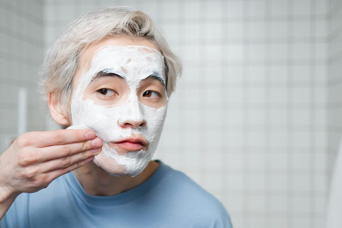 moisturizer, sunscreen, 4 Rutinitas Skincare Wajib Buat Pria, Salah Satunya Sunscreen, Skincare Tahap 1: Cleanser, Skincare Tahap 2: Eksfoliasi, Skincare Tahap 3: Moisturizer, Skincare Tahap 4: Sunscreen