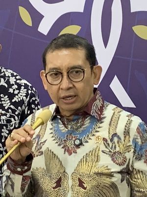 Dana hibah, Pakubuwono XIV, Keraton Solo, Fadli Zon, Respons PB XIV Hangabehi dan Purboyo soal Dana Hibah Keraton Solo
