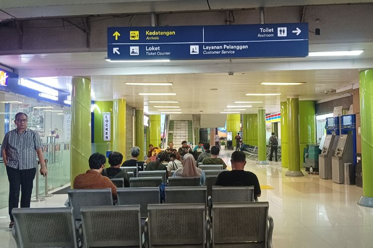 kereta api, Stasiun Gambir, Stasiun Jatinegara, berhenti luar biasa, Hari Ini, 22 Perjalanan KA Stasiun Gambir Berhenti Luar Biasa di Jatinegara