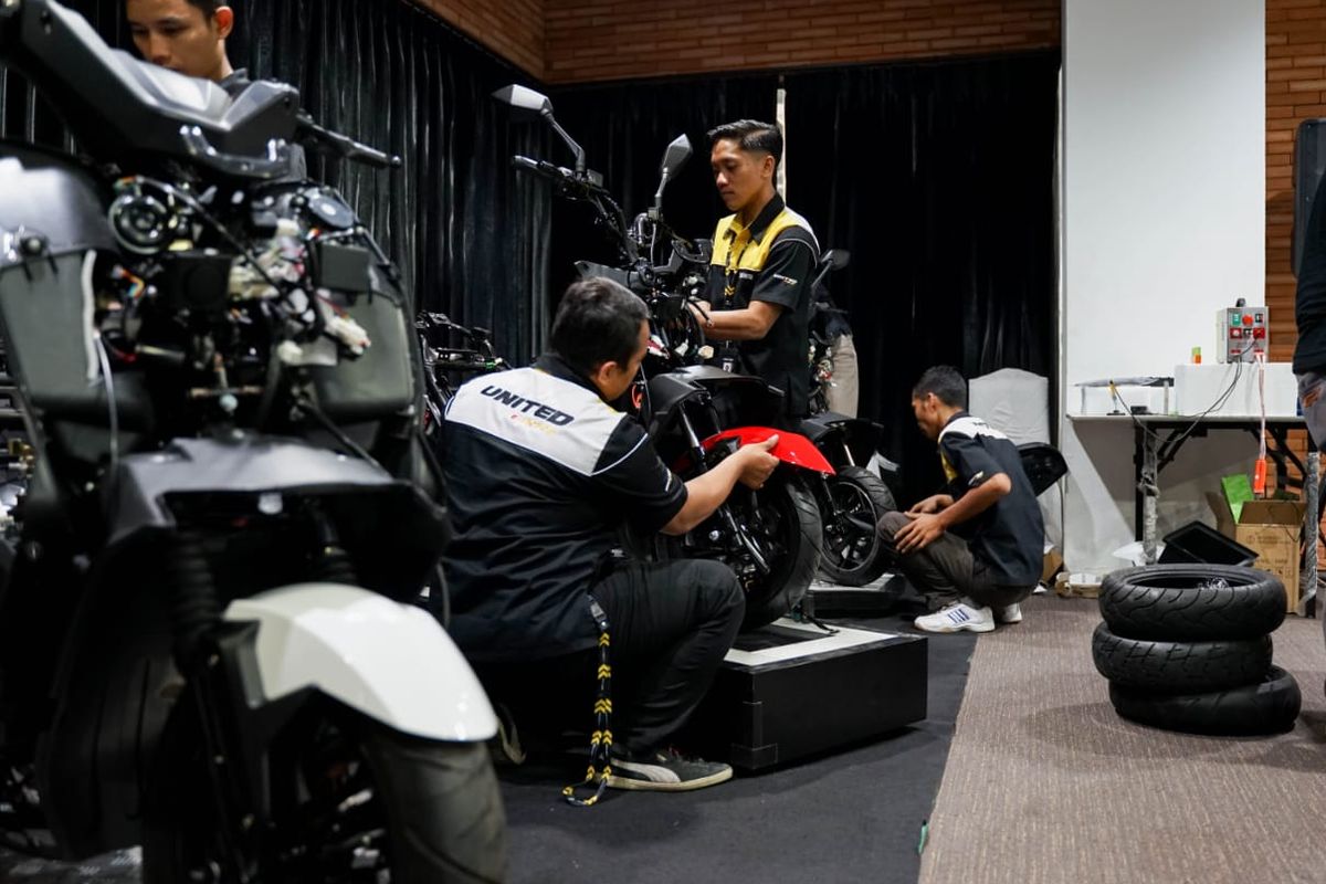 motor listrik, perawatan, baterai, Motor listrik, Baterai, Aplikasi, Perawatan, Jangan Salah, Motor Listrik Tetap Butuh Perawatan