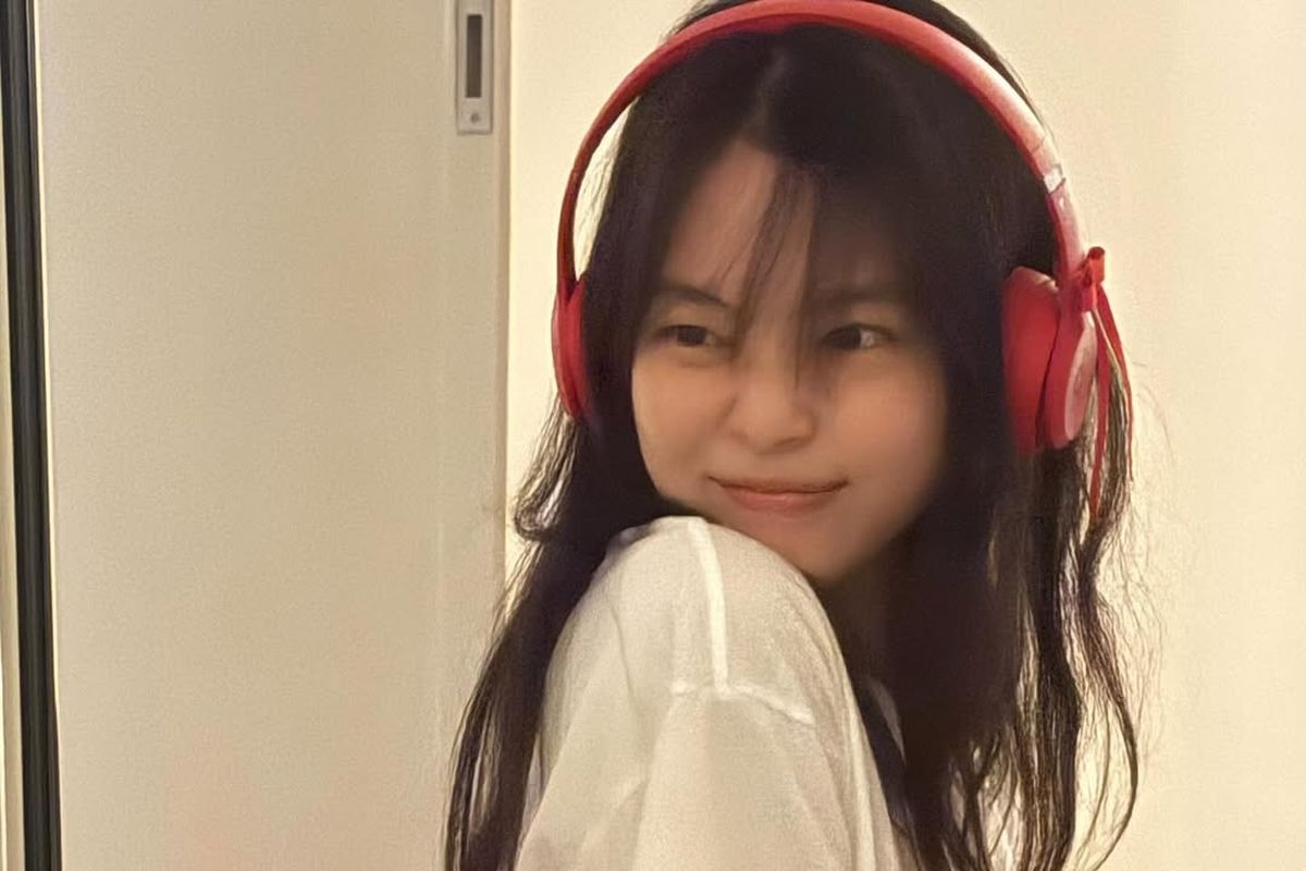 Jennie BLACKPINK, Jennie, Jennie Ruby Jane, Outfit Jennie BLACKPINK, baju jennie blackpink, busana jennie blackpink, outfit jennie, Jennie Blackpink Pamer Foto No-Makeup, Cek Detail Outfitnya