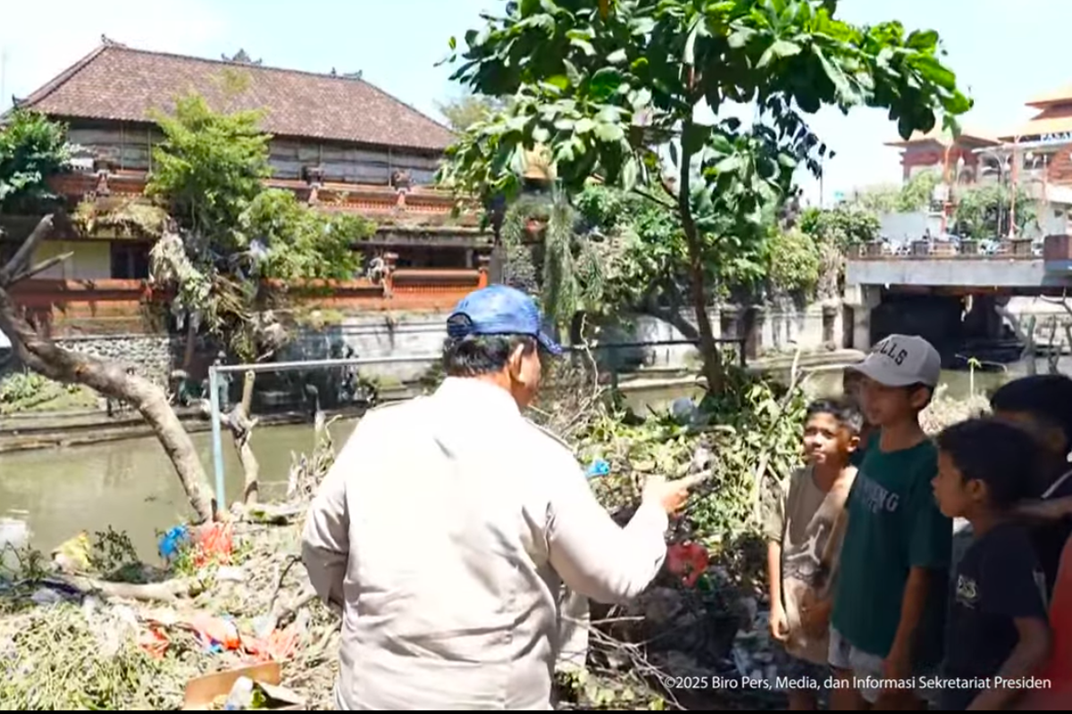 Prabowo, Prabowo Subianto, Banjir Bali, Kunjungi Korban Banjir Bali, Prabowo Tanggapi Siswa yang Belum Dapat MBG