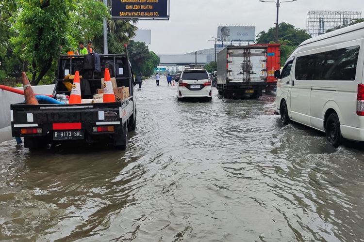 JORR 2, Tol Bandara Soetta Masih Banjir, Pengendara Diimbau Lewat JORR 2