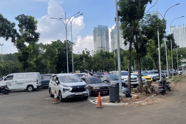 parkir, parkir liar, Parkir, parkir mobil, parkir motor, Parkir Liar Makin Marak, Perlu Konsistensi dan Sinergi Penanganan
