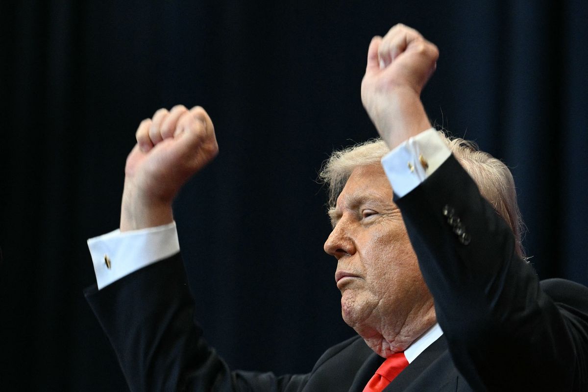 tarif, Eropa, mobil, Trump Naikkan Tarif Impor Mobil Eropa Jadi 25 Persen