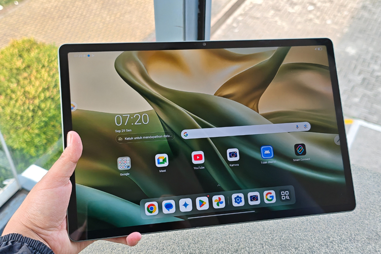 tablet, Motorola, hands on, Moto Pad 60 Pro, spesifikasi Moto Pad 60 Pro, fitur moto pad 60 pro, Hands-on Motorola Moto Pad 60 Pro: Tablet Serbaguna dengan Layar 3K dan Stylus Responsif, Desain kotak simpel, aksesori lengkap ada Stylus, Desain warna cantik, material aluminium, Port lengkap, ada JBL quad speaker , Layar lega, scrolling mulus, Kamera jernih, bisa scan dokumen, Stylus responsif, nyaman digenggam, Bisa konek lintas perangkat, Entertainment Space dan Productivity, Baterai awet, performa cepat, Kesimpulan