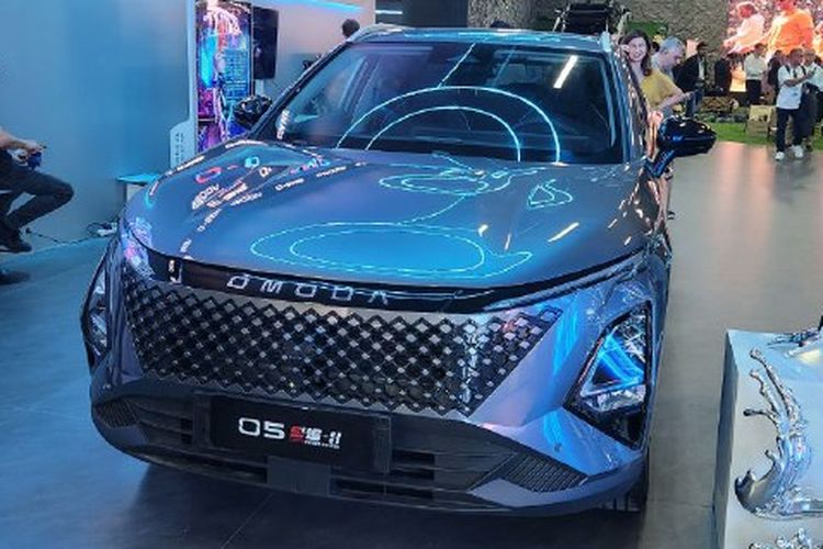 Chery, Chery Sales Indonesia, pameran otomotif, mobil baru, GJAW 2025, Chery Mau Kasih Kejutan di GJAW 2025