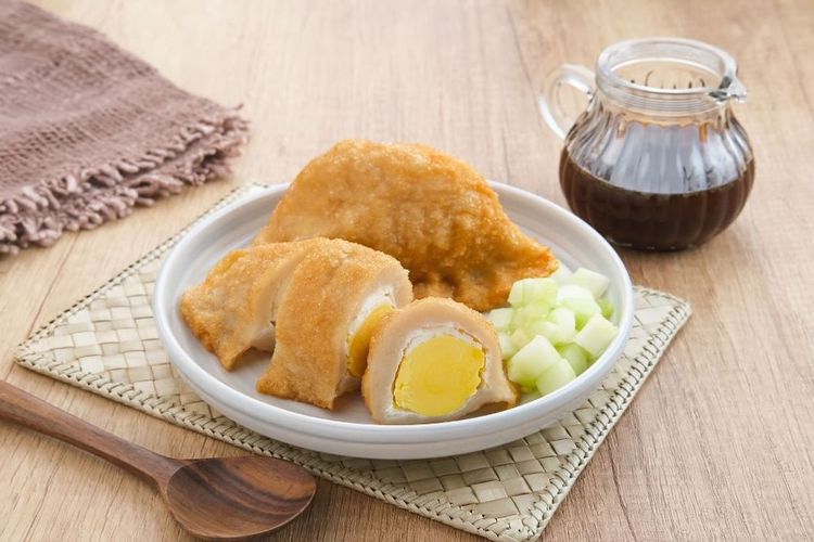 Indonesia, 20 Kuliner Indonesia yang Mendunia Versi TasteAtlas 2026, 1. Sate kambing, 2. Soto betawi, 3. Siomay, 4. Batagor, 5. Pisang goreng, 6. Nasi goreng ayam, 7. Bubur ayam, 8. Perkedel, 9. Ayam goreng, 10. Klepon, 11. Pempek, 12. Rawon, 13. Nasi Uduk, 14. Tempeh mendoan, 15. Pecel, 16. Bebek goreng, 17. Ikan bakar, 18. Sambal terasi, 19. Ayam penyet, 20. Odading