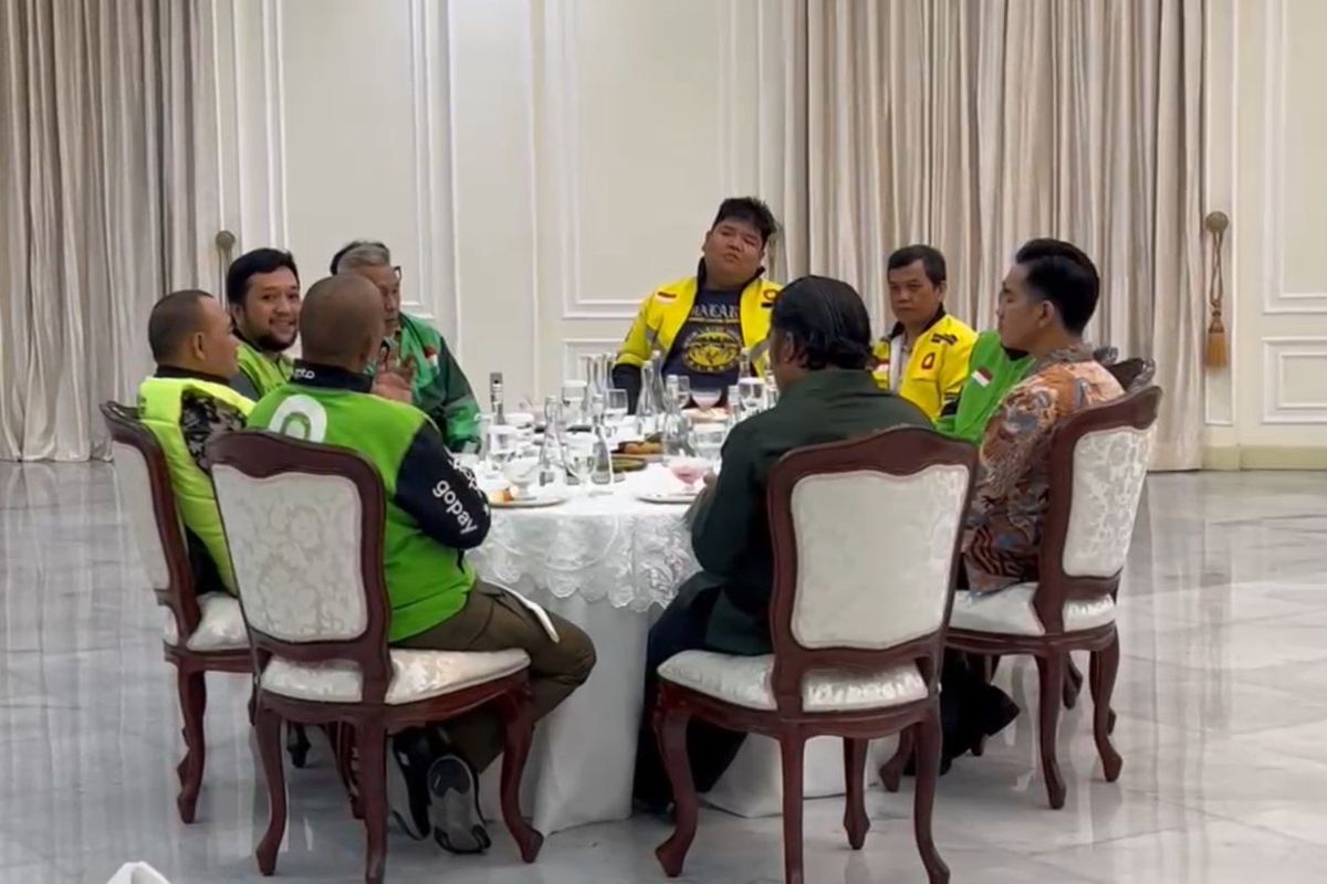 Gojek, aplikator ojek online, Grab, Wapres Gibran, Wakil Presiden Gibran Rakabuming, Mitra Ojol, 4 Aplikator Ojol Kompak Benarkan Mitra Resminya Hadiri Dialog dengan Wapres Gibran