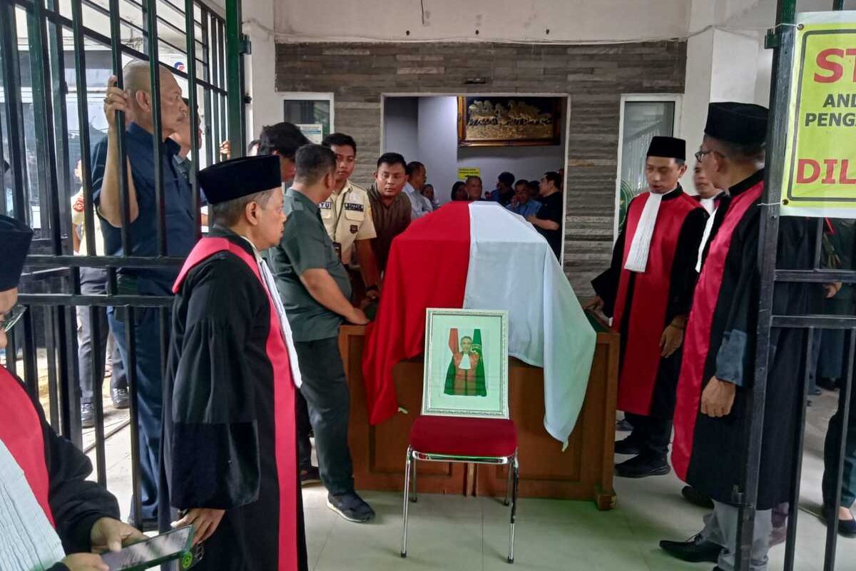 Palembang, hakim, PN Palembang, Raden Zaenal Arief, palembang, kamar kos, hakim pn palembang, Apa Penyebab Hakim PN Palembang Meninggal Dunia di Kamar Kos?, Keluhan Kesehatan Sebelum Meninggal, Raden Zaenal Arief: Sosok Hakim yang Dikenal Tegas dan Berintegritas, Mengenang Sosok Raden Zaenal Arief, Warisan yang Ditorehkan Raden Zaenal Arief