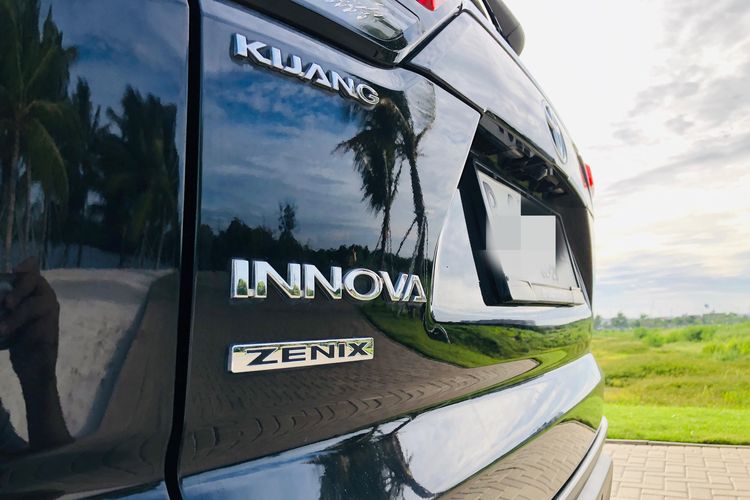 Innova Zenix, mobil baru, Toyota Innova Zenix, Plus Minus Toyota Innova Zenix non Hybrid Versi Pemakai