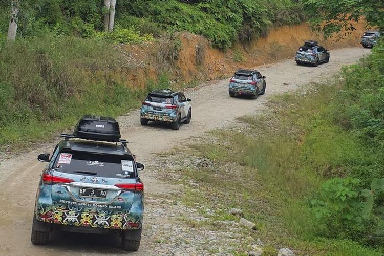 Toyota Fortuner, ID42NER, komunitas, Komunitas Fortuner Unjuk Gigi di Medan Ekstrem Borneo