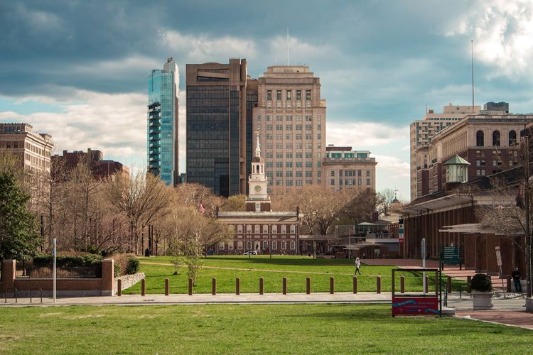 museum, piala dunia 2026, Philadelphia, wisata Philadelphia, Intip 5 Tempat Wisata Menarik di Philadelphia, Tuan Rumah Piala Dunia 2026, Independence Hall, Liberty Bell, Philadelphia Mint, Elfin’s Alley, Benjamin Franklin Parkway, Calder Gardens, Akses ke tempat-tempat wisata