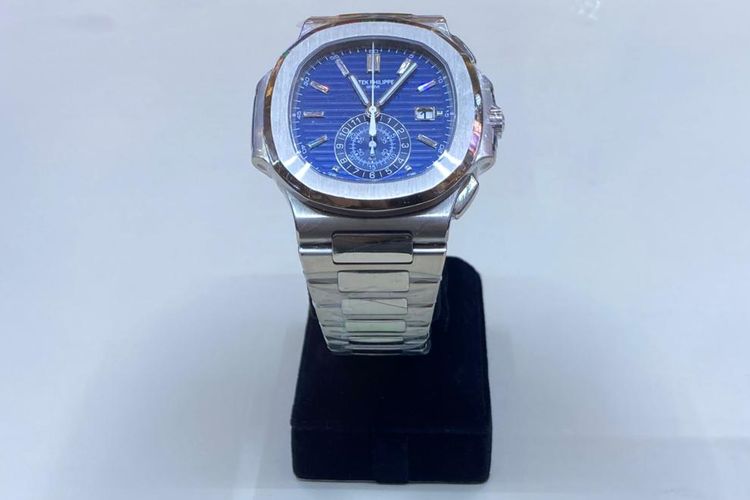 Jakarta Watch Exchange, arloji mewah, JWX 2026, jam tangan mewah, Rolex, Patek Philippe, Richard Mille, Grand Seiko, Tag Heuer, 6 Tips Membeli Jam Tangan Mewah, Apa yang Harus Diperhatikan?, 1. Tentukan tujuan membeli, 2. Tentukan desain yang sesuai selera, 3. Cari merek dengan desain yang sesuai, 4. Siapkan bujet, 5. Jangan langsung beli, riset dulu, 6. Beli di tempat yang terpercaya