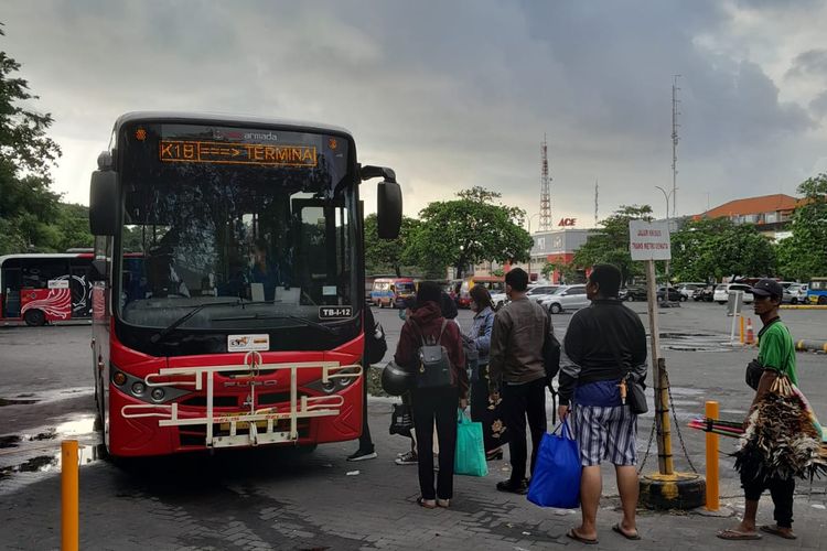 Bus Trans Metro Dewata, bus Trans Metro Dewata, Wisata Bali, Trans Metro Dewata Bali, trans metro dewata berhenti beroperasi, trans metro dewata 2025, trans metro dewata kapan beroperasi, Bus Trans Metro Dewata Bali Kembali Beroperasi 20 April 2025, Tarif mulai Rp 4.000