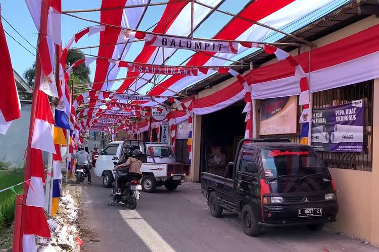 bendera Merah Putih, Agustus, Hari Kemerdekaan, aturan pemasangan bendera Merah Putih, Aturan pemasangan bendera Merah Putih, bendera merah putih, aturan pemasangan bendera merah putih, cara memasang bendera merah putih, hari kemerdekaan, HUT Ke-80 Kemerdekaan RI, Simak, Aturan dan Cara Pemasangan Bendera Merah Putih di Bulan Agustus