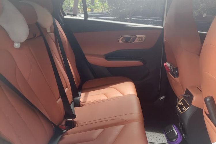 Azzura, Neta X, mobil listrik, pengalaman pengguna, 5 Kelebihan dan Kekurangan Neta X dari Pengguna Asli