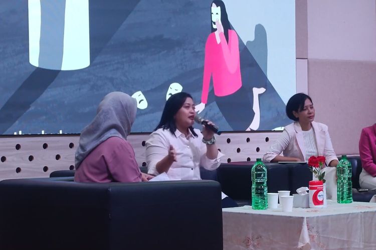 wajah sosial, topeng dalam psikologi, Terlalu Sering Memakai “Topeng” Sosial Bikin Emosi Tertekan, Ini Kata Psikolog