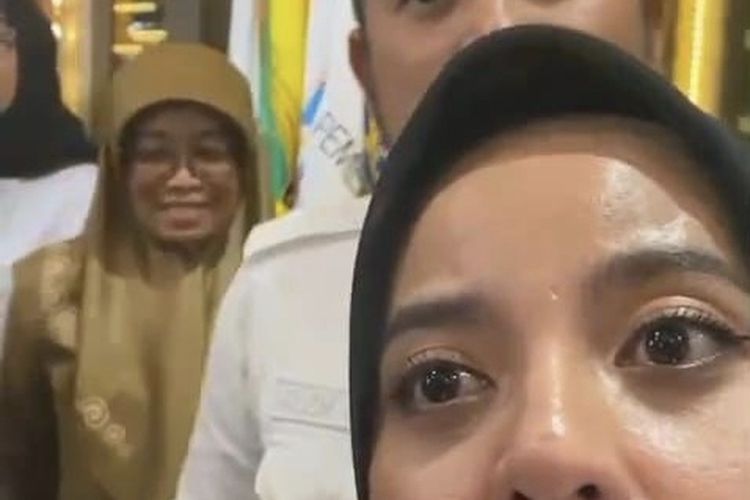 Kalimantan Timur, Kaltim, Gubernur Kaltim, Rudy Mas'ud, video viral, Viral Diduga Intimidasi Jurnalis, Ajudan Gubernur Kaltim: Saya Guru Militer, Klarifikasi Ajudan Gubernur Kaltim, Gubernur Rudy Mas’ud Minta Maaf atas Sikap Ajudannya, Persoalan "Tandai-Tandai" dan Sorotan AJI serta PWI, Pemprov Kaltim: Situasi Saat Itu Sangat Padat, Permintaan untuk Tidak Membesar-besarkan Masalah