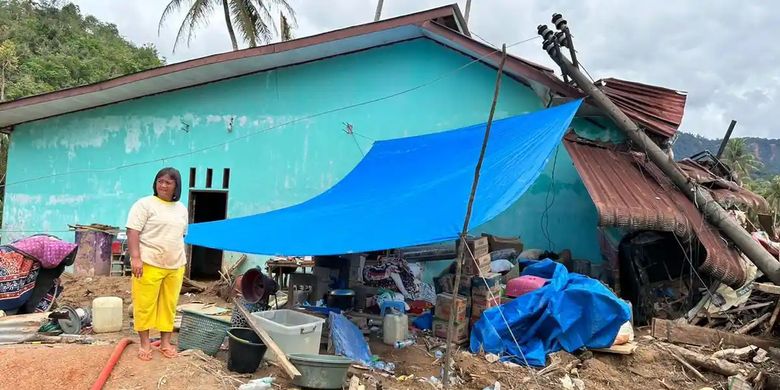 Pendeta Lea Felanie, Tapanuli Tengah, Hilang 20 Hari Saat Banjir Tapanuli Tengah, Jenazah Pendeta Lea Felanie Ditemukan 3 Kilometer dari Rumah, Ditemukan di Sekitar Pasar Tukka, Detik-Detik Banjir Bandang Menyeret Korban, Terpisah Saat Menyelamatkan Diri, Kisah Warga Bertahan Hidup di Tengah Terjangan Banjir, Bertahan di Rumah Pascabencana