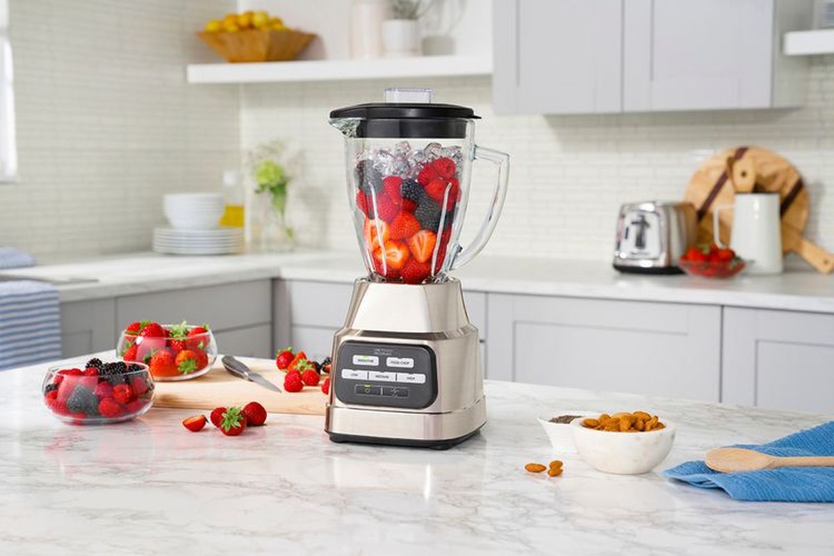 blender, juicer, blender dan juicer, Blender vs Juicer, Ini Alasan Mengapa Blender Lebih Unggul, 1. Juicer bikin buah dan sayur rendah serat, 2. Blender mengurangi limbah makanan, 3. Blender lebih hemat, 4. Perawatan dan pembersihan blender lebih mudah