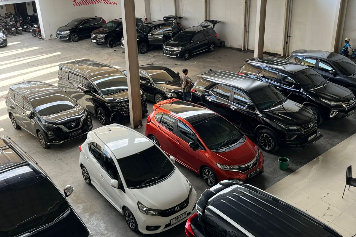 Penjualan mobil bekas, penjualan mobil bekas, mobil listrik murah, daya beli melemah, pasar mobil 2025, Penjualan Mobil Bekas Turun Drastis di 2025