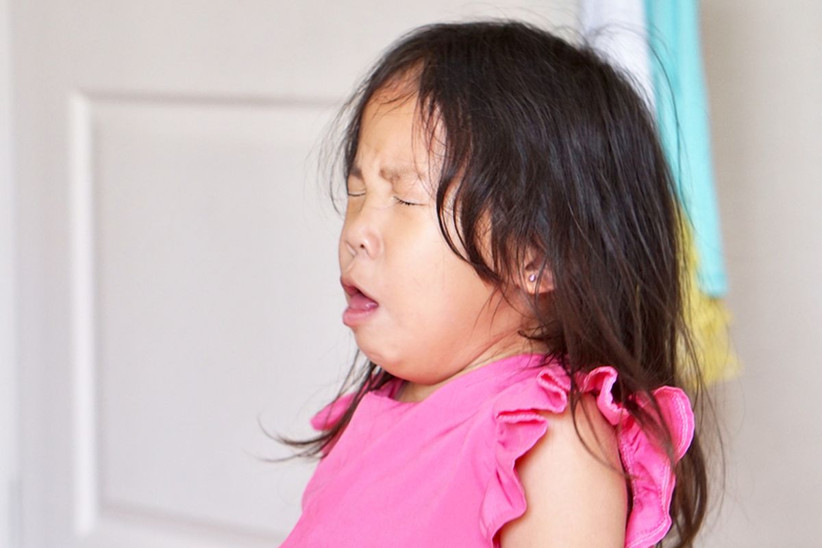 Batuk pilek, batuk pilek, Dokter spesialis anak, batuk pilek anak, anak-anak, dokter spesialis anak, kapan anak bapil minum obat, anak batuk pilek minum obat, batuk pilek kapan harus minum obat, Anak Batuk Pilek, Kapan Harus Minum Obat?