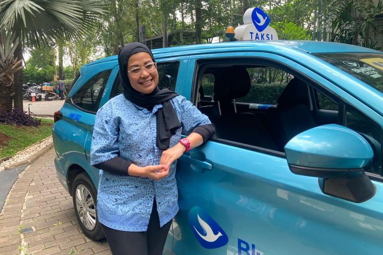 Bluebird, Cerita Ivany, Sopir Taksi yang Pernah Ditolak Penumpang karena Gendernya, Ditolak penumpang karena gender, Ketegasan menjaga batasan, Dukungan ekosistem kerja, Solidaritas sesama Srikandi