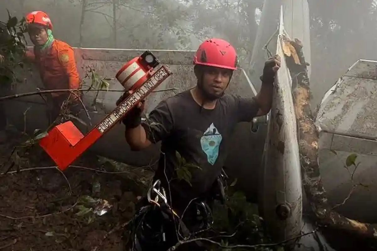 Black box, Gunung Bulusaraung, Sosok Achmad Kadim, Pembersih Gedung yang Temukan Black Box Pesawat ATR 42-500 di Pangkep