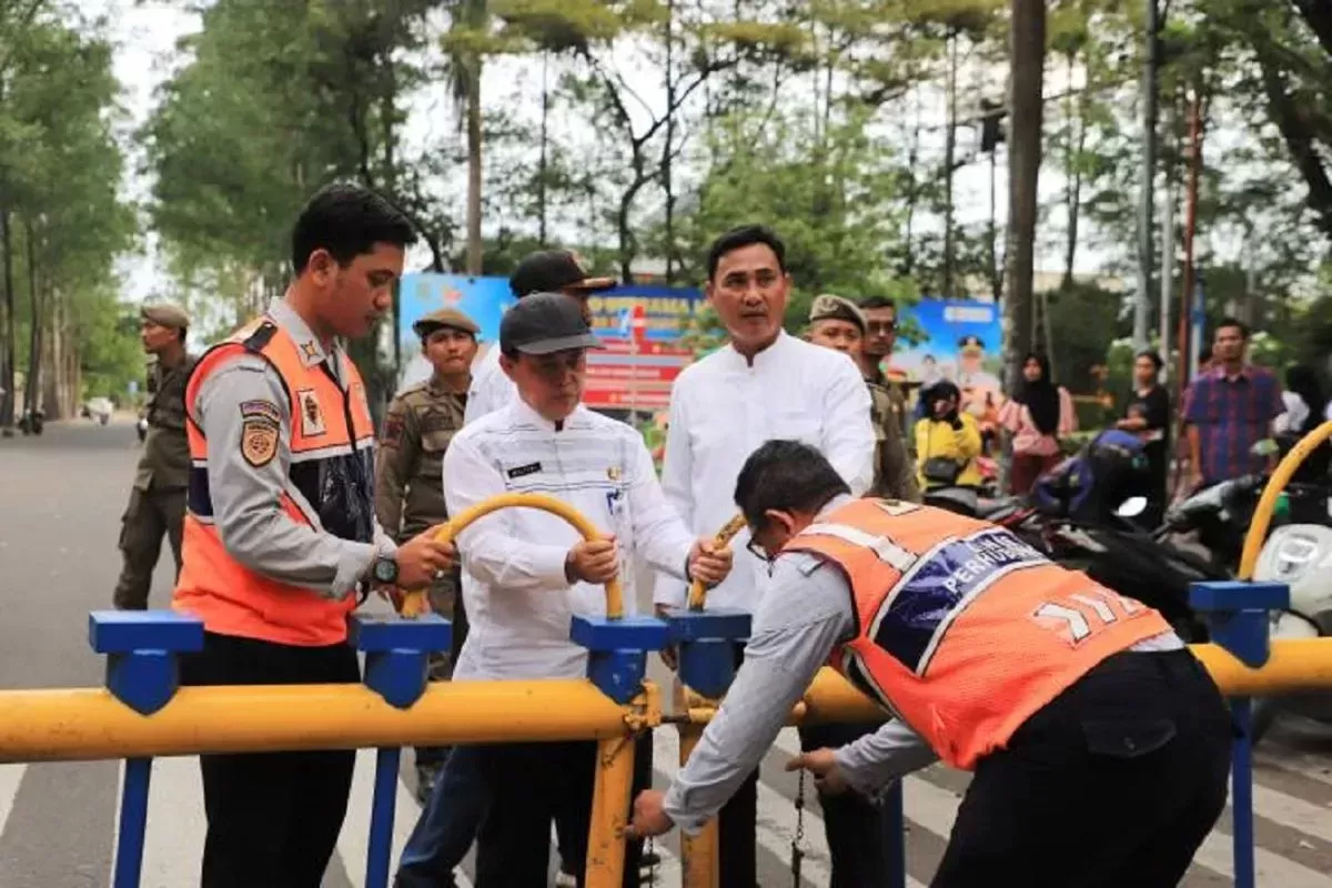 parkir kendaraan, Taman Elektrik, Pemkot Tangerang Tutup Parkir Liar di Taman Elektrik