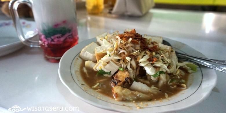 Kuliner, Magelang, Borobudur, 7 Rekomendasi Kuliner Legend Kaya Rempah Khas Magelang, 1. Mangut Beong, 2. Kupat tahu magelang, 3. Sop senerek, 4. Nasi Lesah, 5. Brongkos Magelang, 6. Sego godog, 7. Es tape ketan