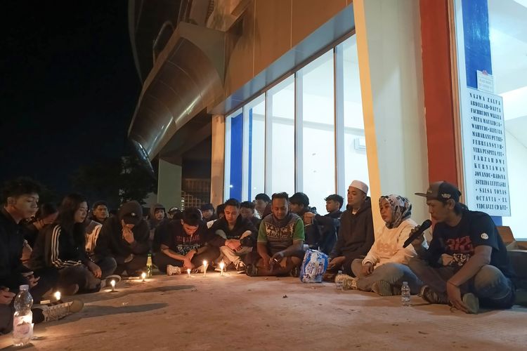 Tragedi Kanjuruhan, sepak bola Indonesia, Stadion Kanjuruhan, Arema FC, tragedi Kanjuruhan, Seribu Hari Tragedi Kanjuruhan, Luka Tak Pernah Sembuh, Doa Terus Mengalir