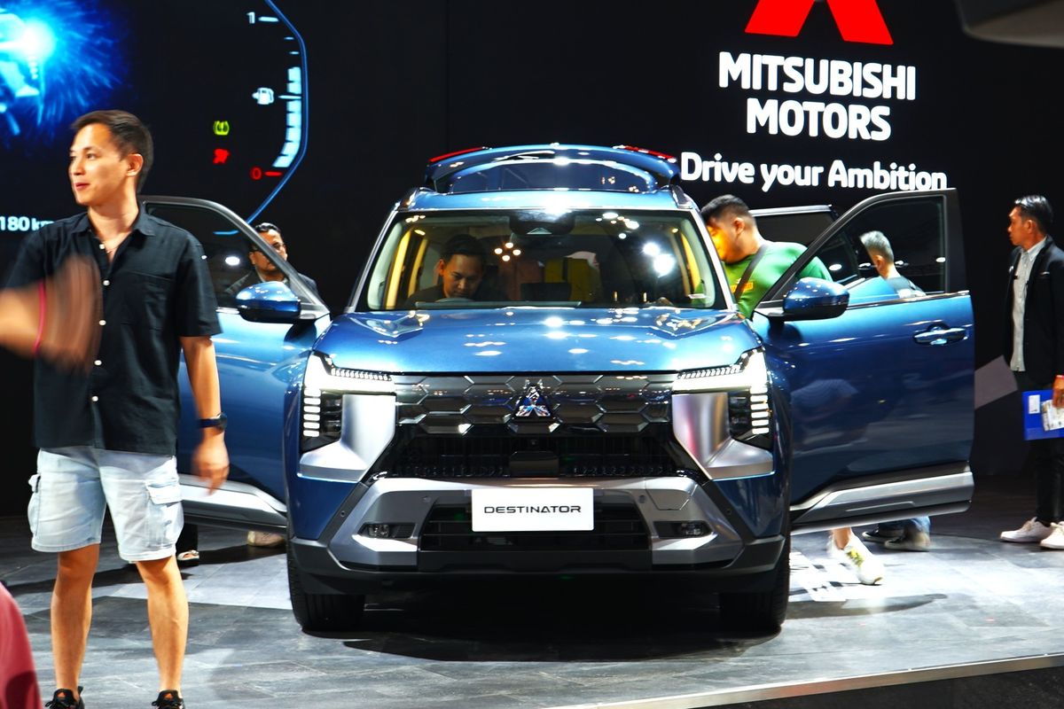 harga mobil, reformasi pajak, pajak kendaraan, beban pajak, pajak kendaraan di Indonesia, pajak kendaraan di Indonesia berapa persen, tarif pajak kendaraan bermotor 2025, Mengapa Pajak Kendaraan di Indonesia Sangat Tinggi?